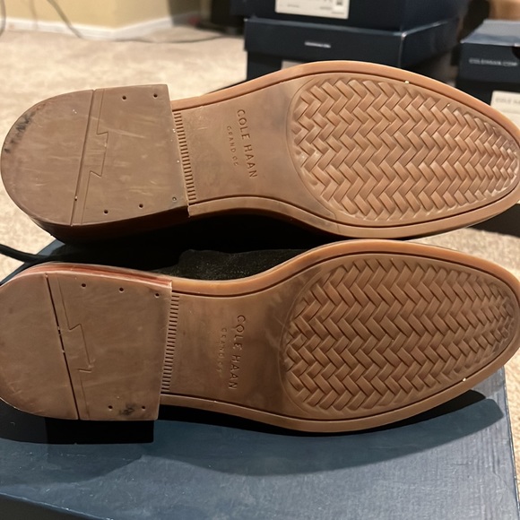 Cole Hann Size 9 1/2 Black suede booties - Picture 3 of 3